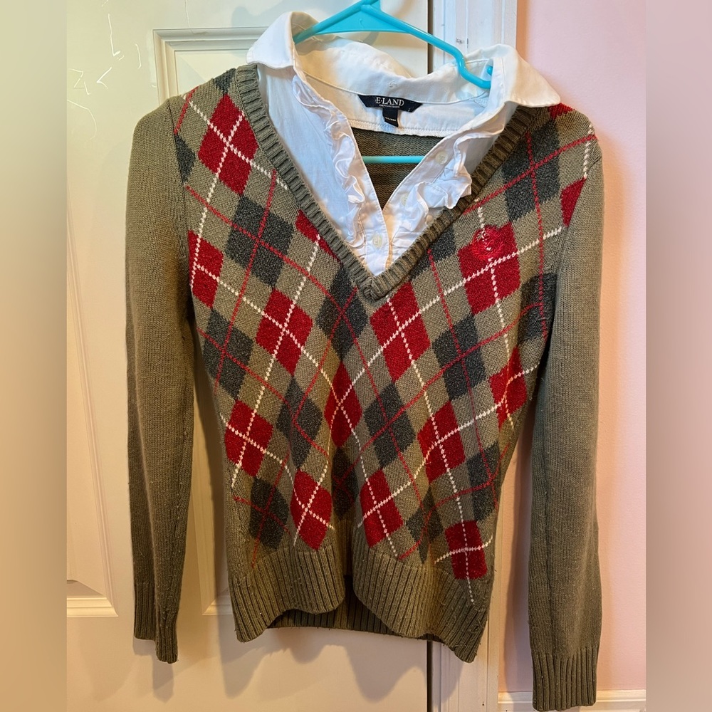 E.Land Women’s Argyle Sweater with White Collar